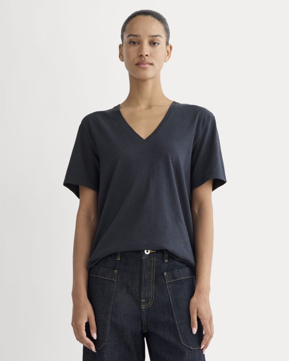 The Slouchy V-Neck Tee in Cotton Linen