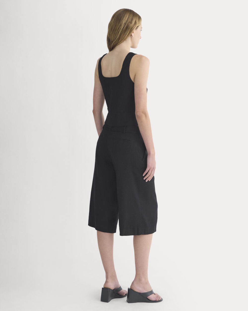 womens-square-tank-stretch-linen-2-black
