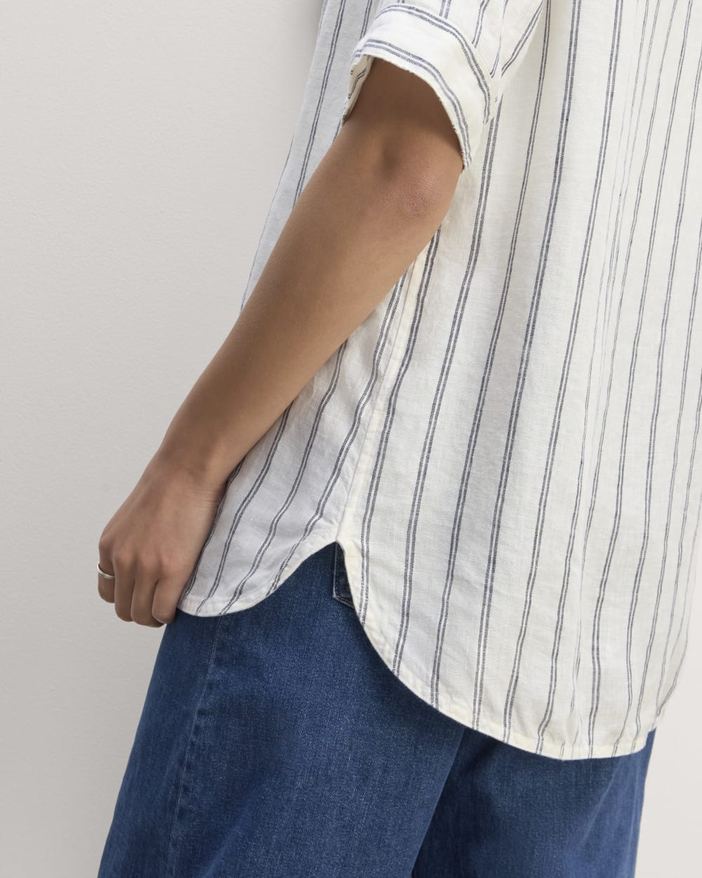 womens-linen-ss-bib-shirt-bone-navy