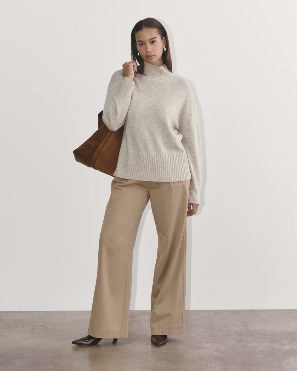 womens-cashmere-boxy-turtleneck-sweater-canvas