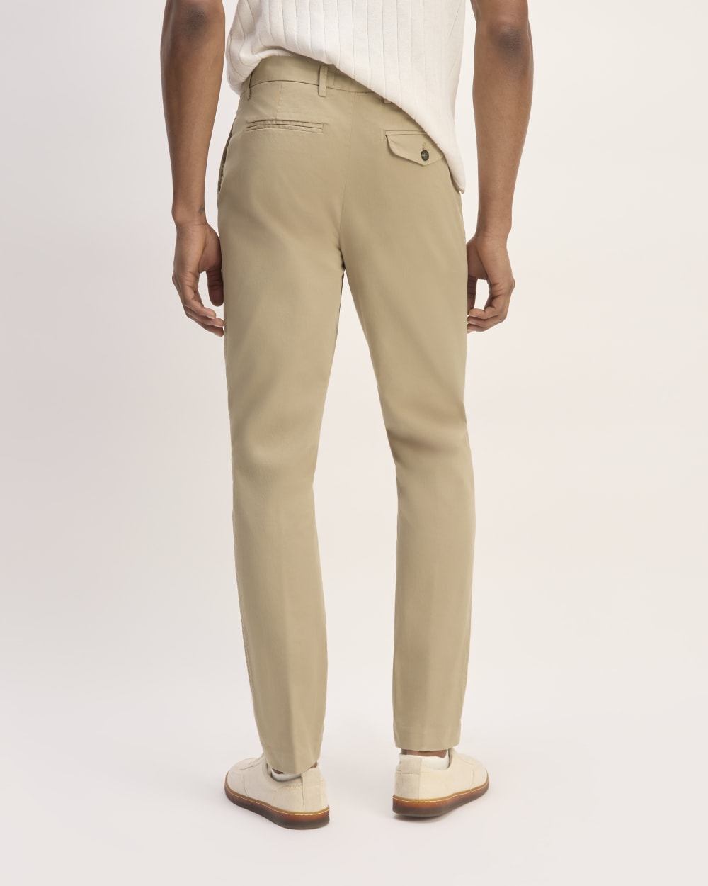 The Relaxed Taper Air Chino | Trench Coat Khaki – Everlane