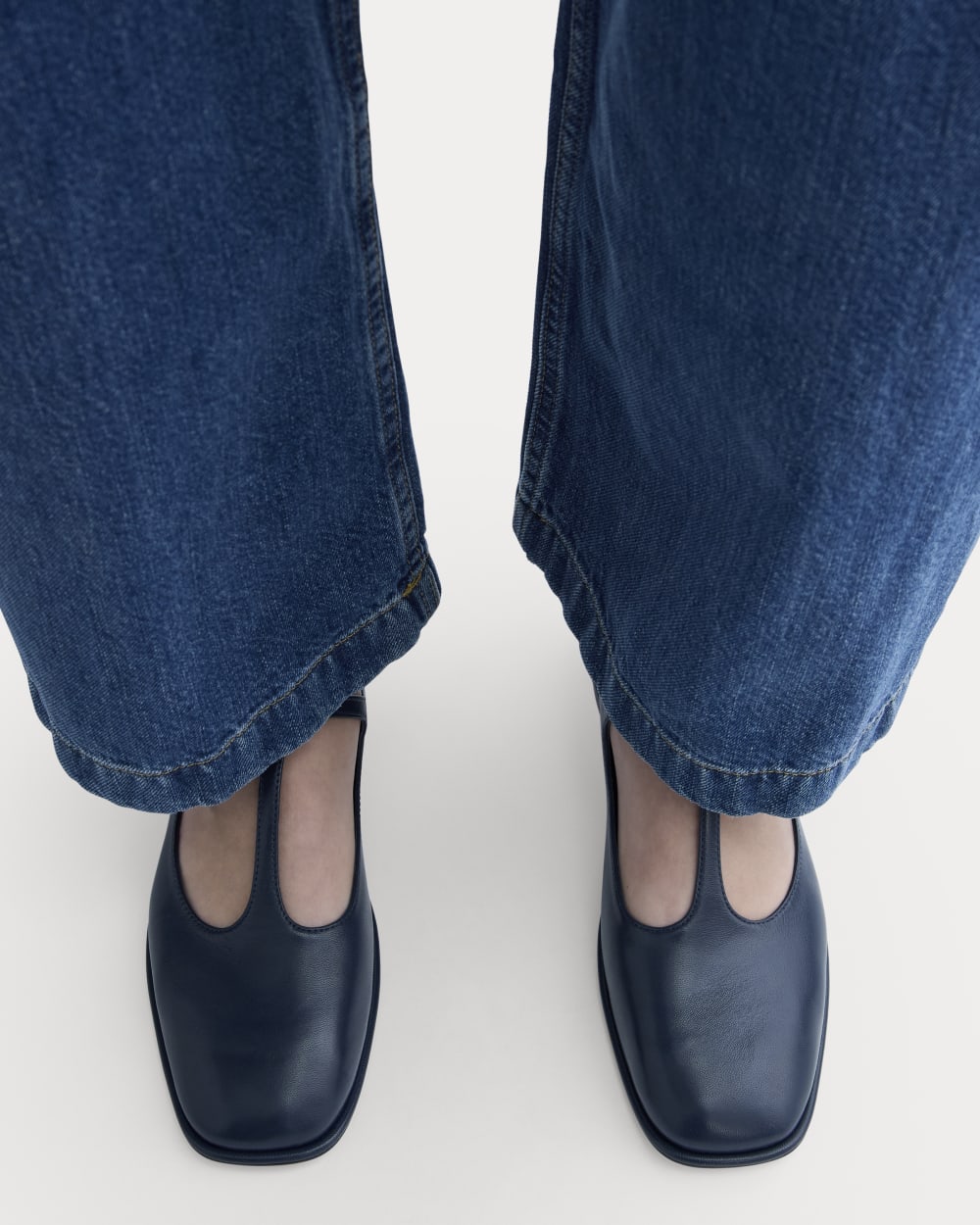The Leather T-Strap Flat | Rum