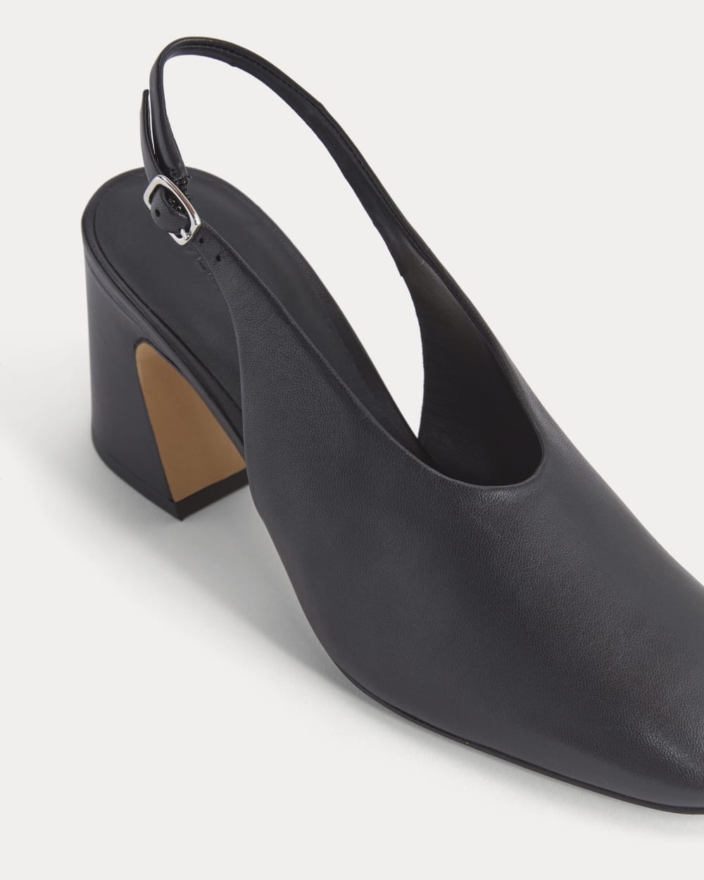 Curved Slingback Heel | Black – Everlane