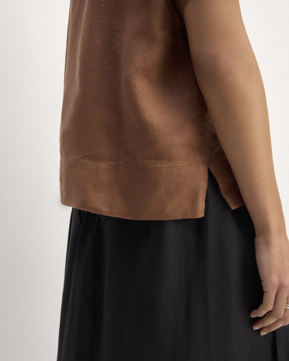 womens-linen-notch-ss-shirt-carob-brown