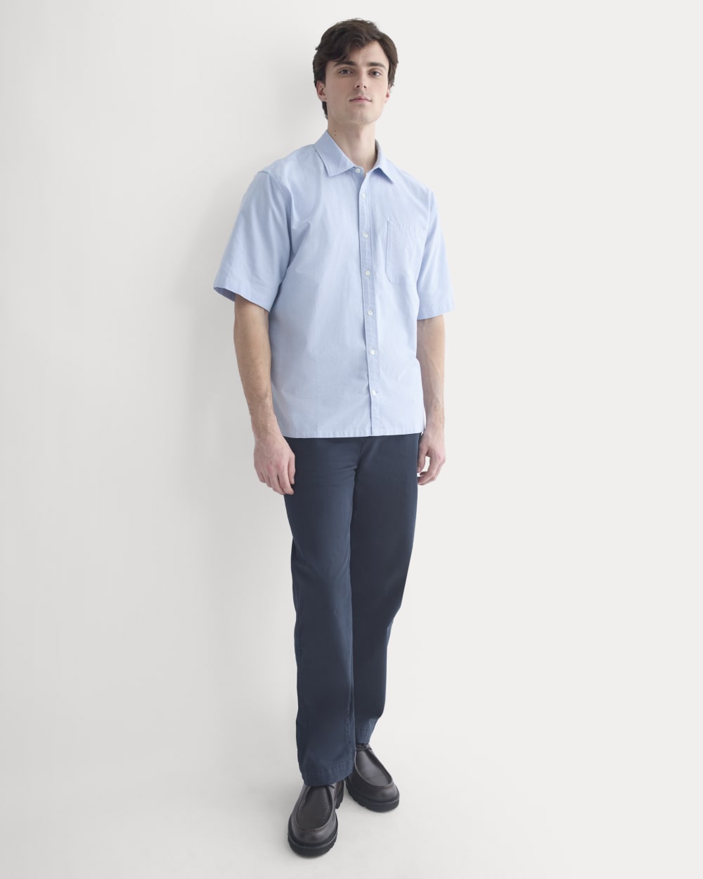 mens-lightweight-short-sleeve-oxford-light-blue