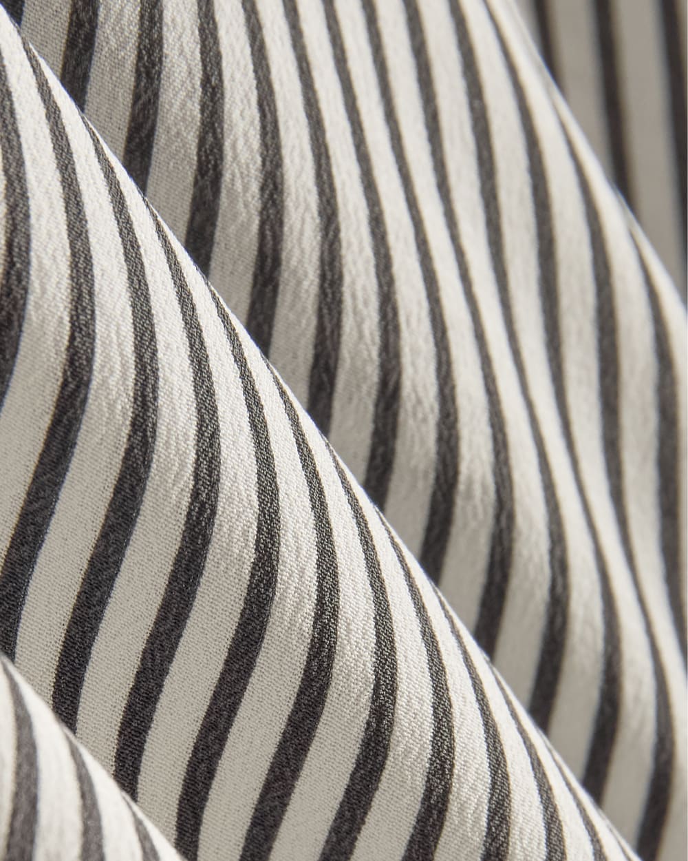 womens-clean-silk-ss-square-shirt-black-micro-stripe