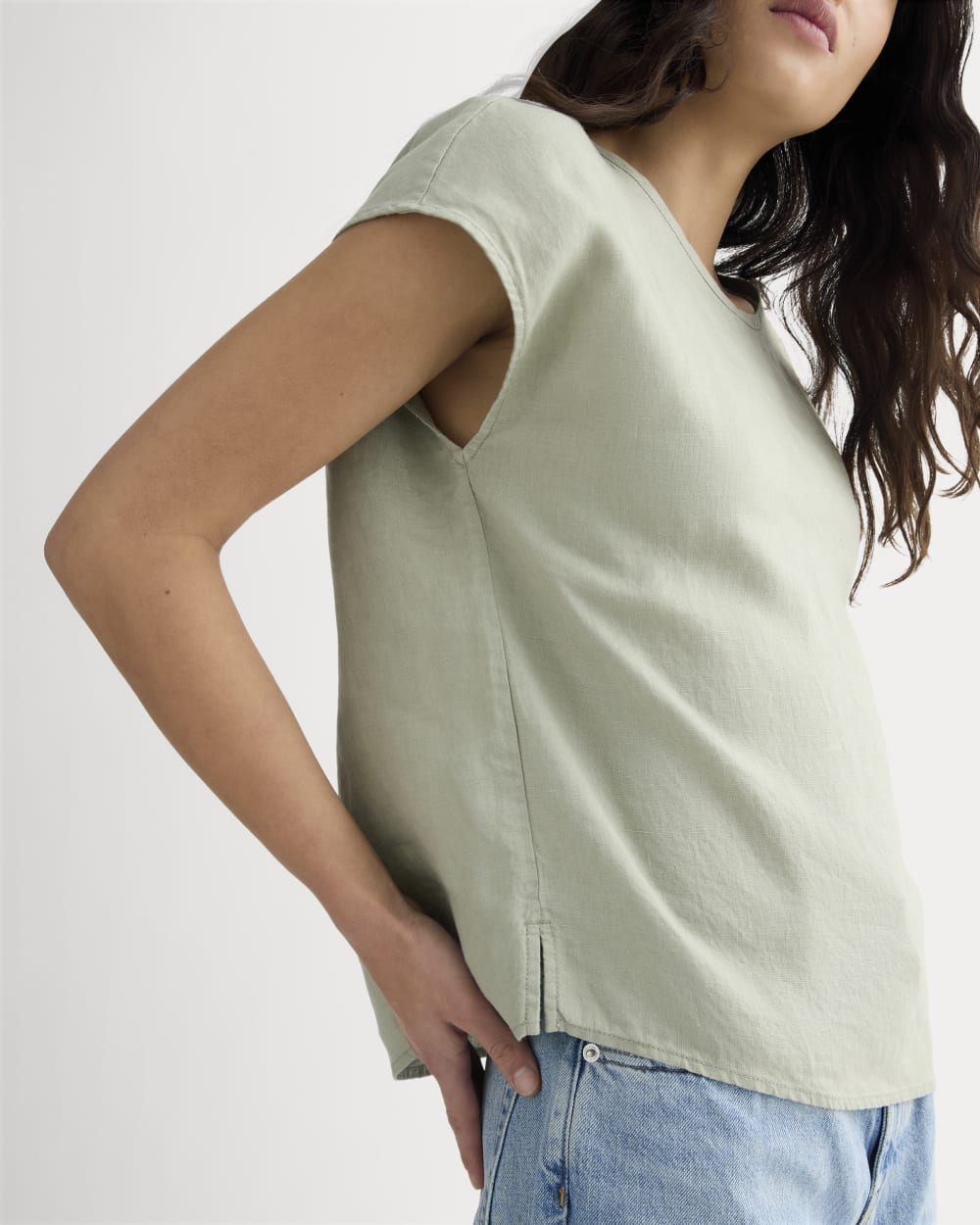 womens-linen-short-sleeve-crew-tee-seagrass