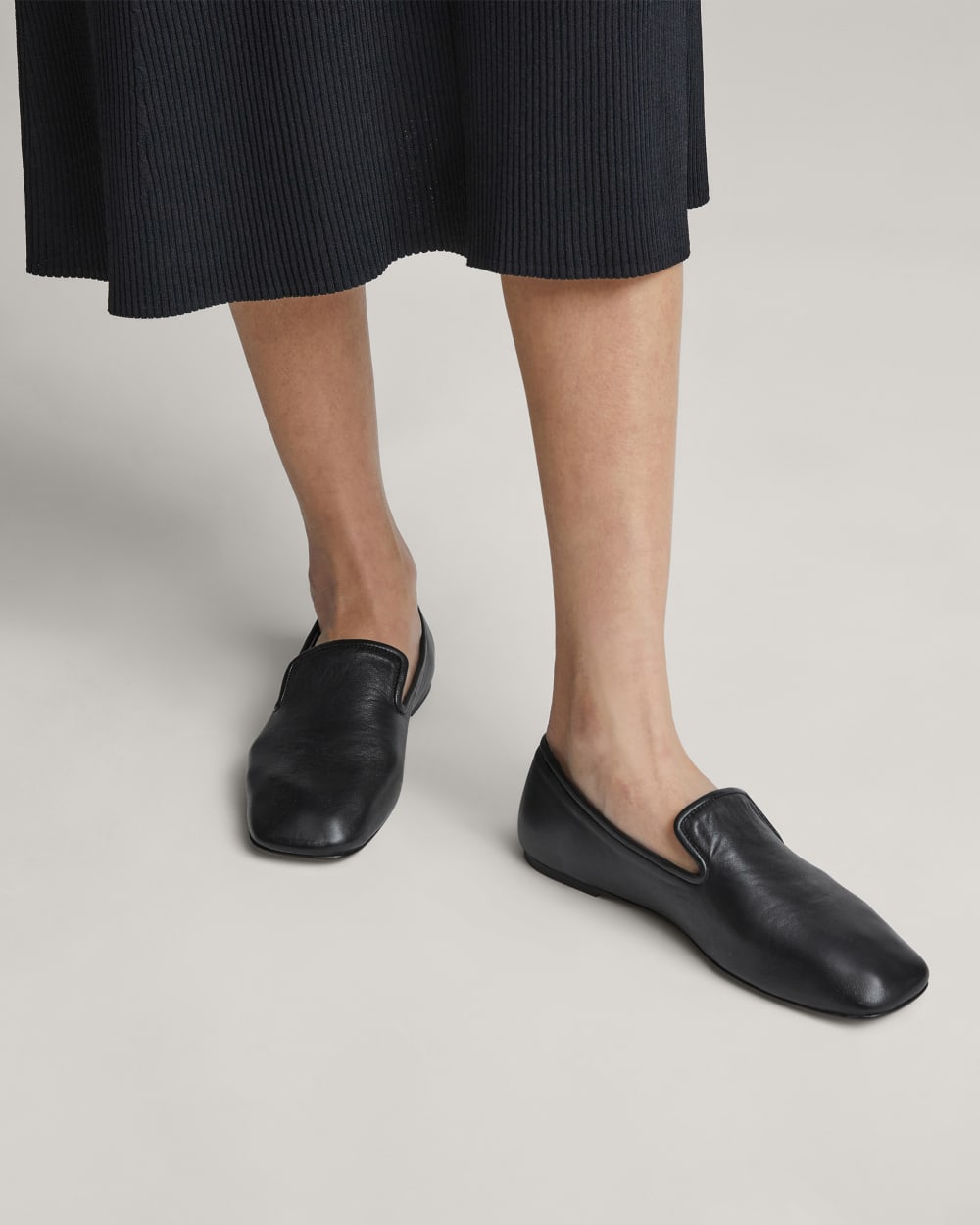 womens-italian-leather-day-loafer-black | alt
