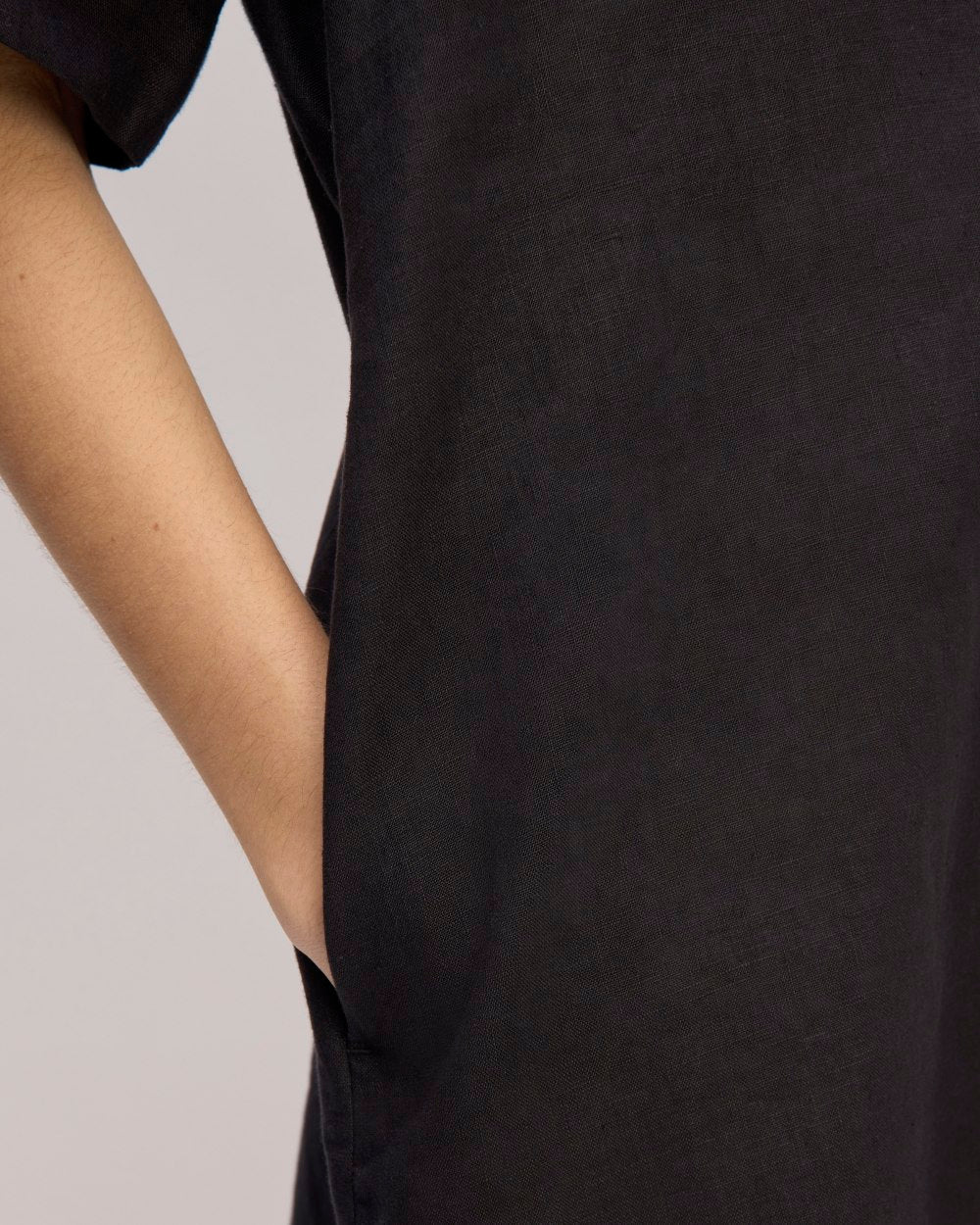 The Shirtdress in Linen | Black Everlane The Shirtdress in Linen | Black Everlane