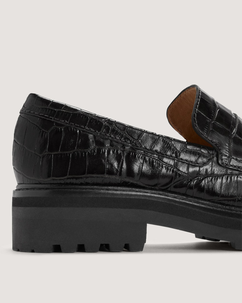 womens-lug-loafer-black-bone-crocodile