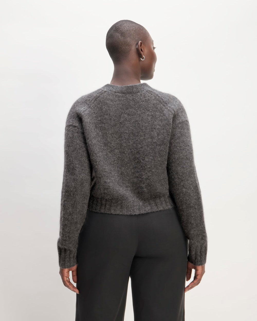 The Alpaca V-Neck Cropped Cardigan | Dark Charcoal – Everlane