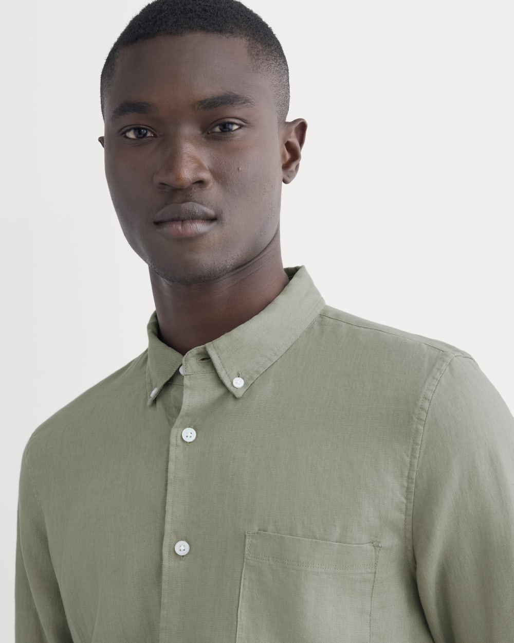 The Classic Shirt in Linen | Sage Green – Everlane