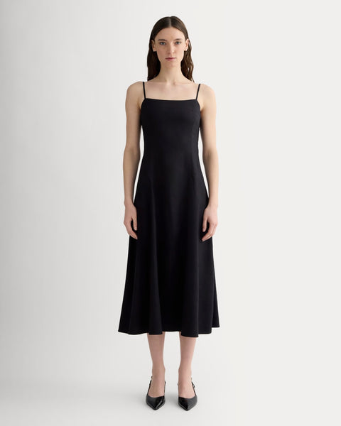 The Seamed Dress in Stretch Linen