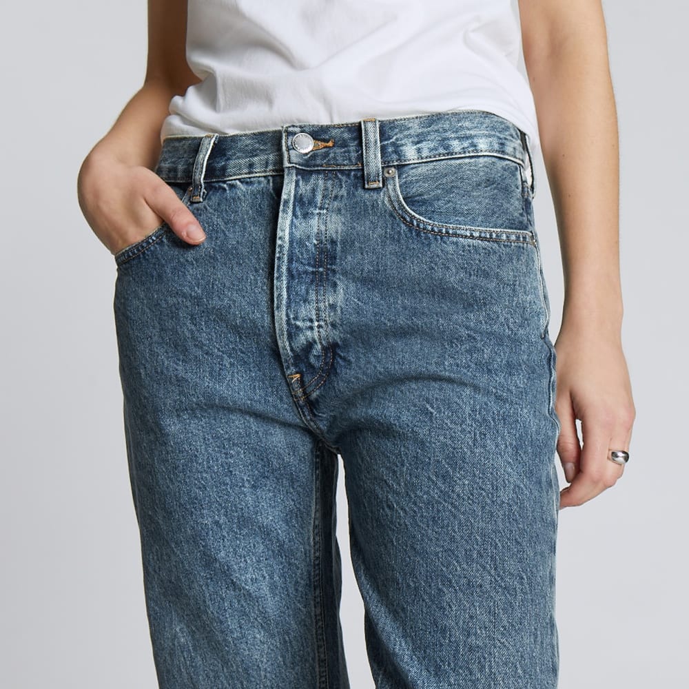 womens-90s-slouch-jean-acid-wash