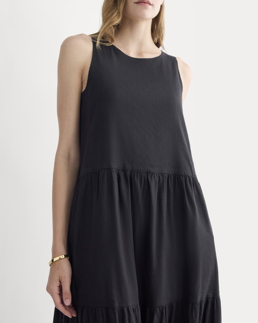 The Tiered Dress in Stretch Linen | Black Everlane The Tiered Dress in Stretch Linen | Black Everlane