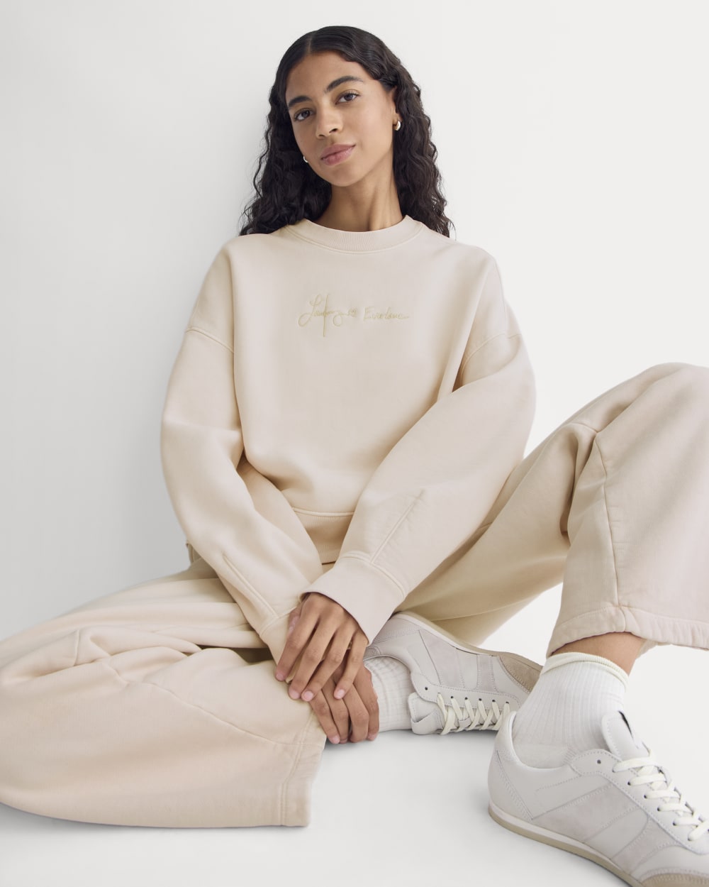 everlane-x-laufey-foundation-sweatshirt-pale-peony