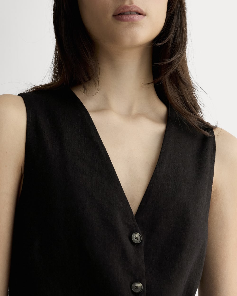 The Vest in Stretch Linen | Black – Everlane