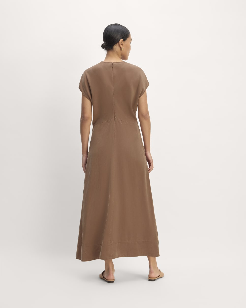 The TENCEL Short-Sleeve Midi Dress | Carob Brown Everlane The TENCEL Short-Sleeve Midi Dress | Carob Brown Everlane