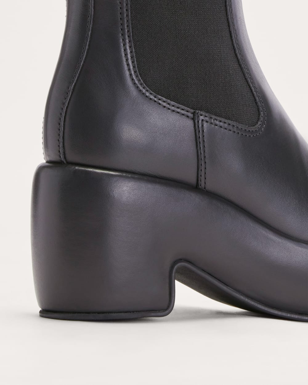 The Puffa Boot | Black – Everlane