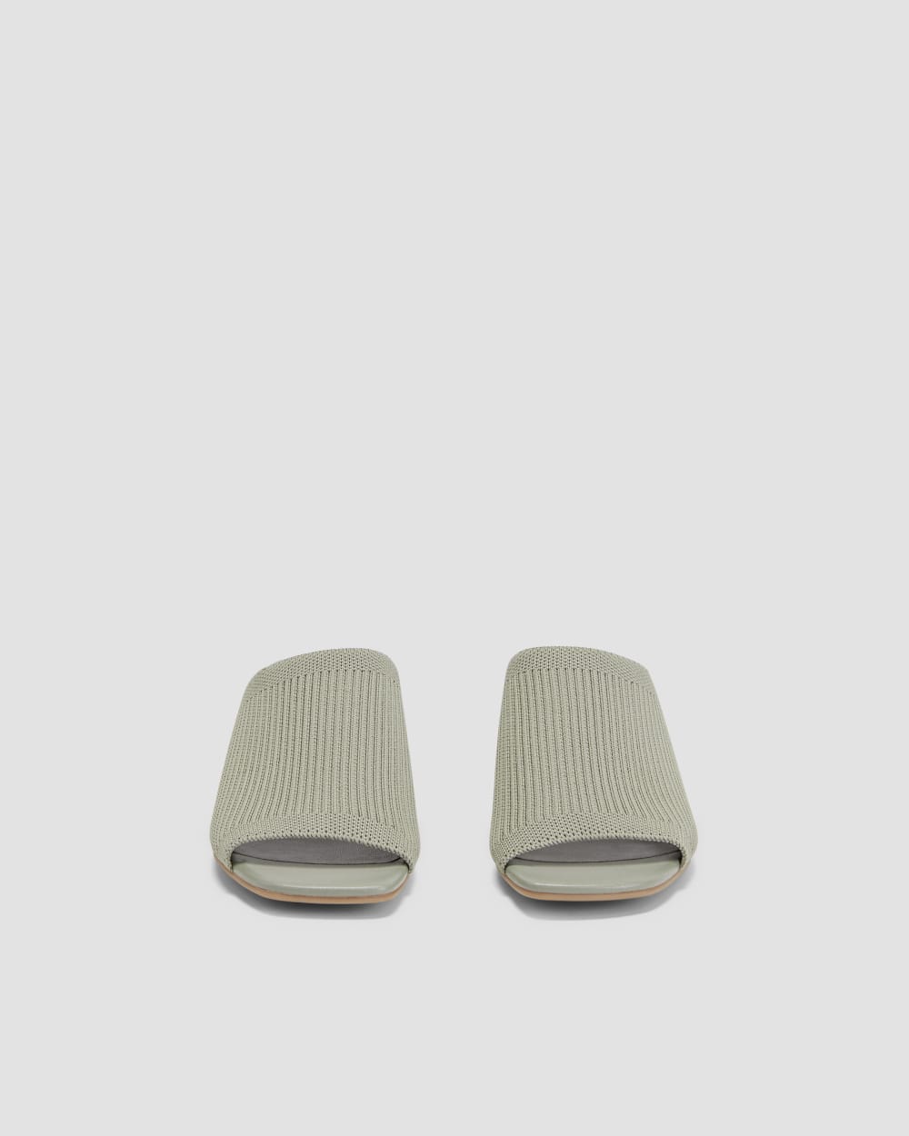 womens-reknit-block-heel-sandal-seagrass