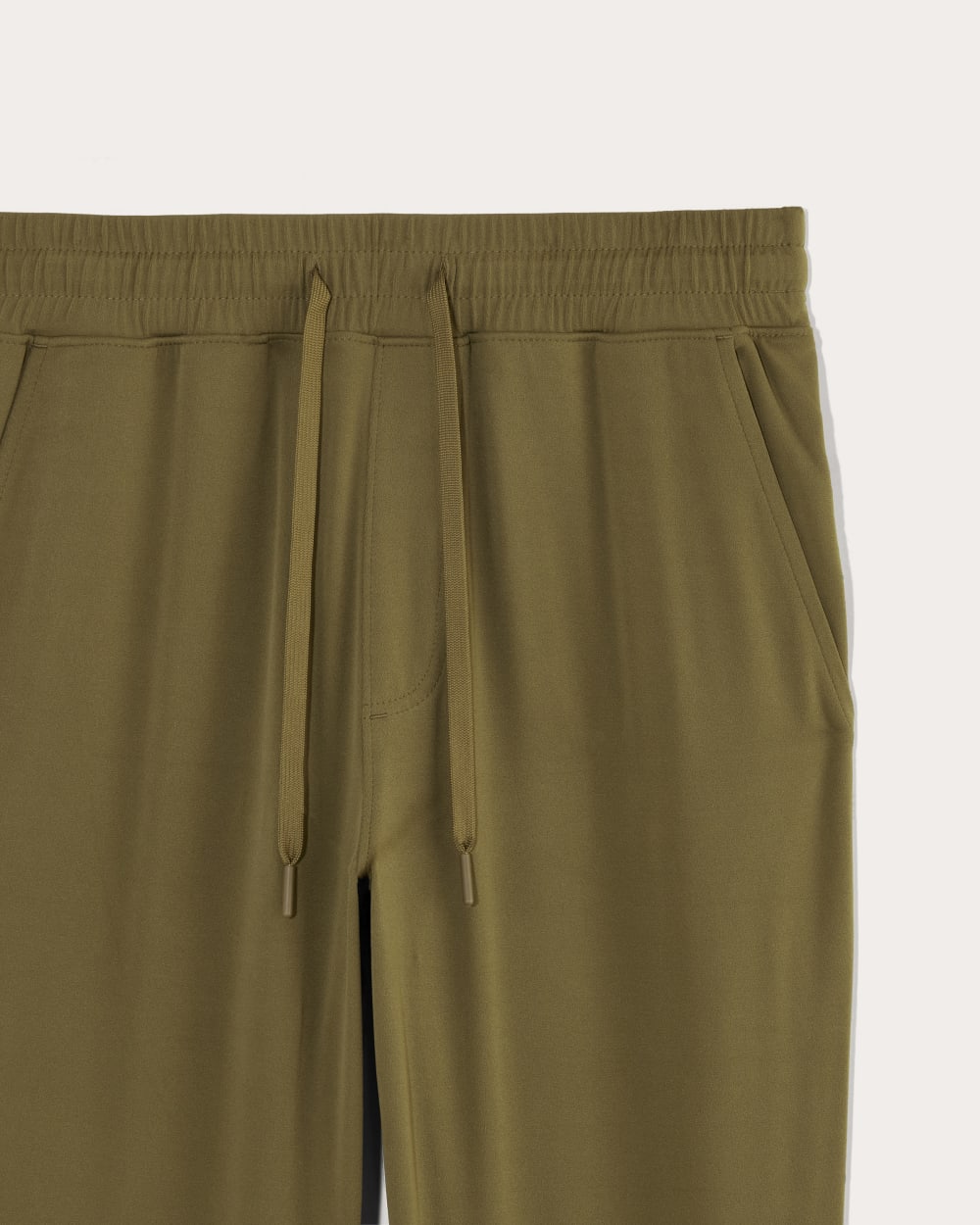 The Off-Duty Tech Jogger | Olive – Everlane