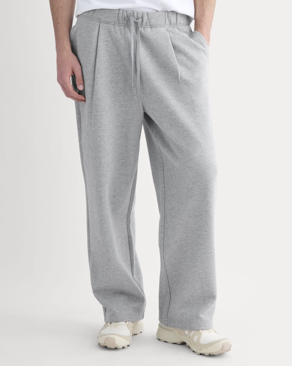 mens-luxe-fleece-pleated-sweatpant-vintage-heather-grey