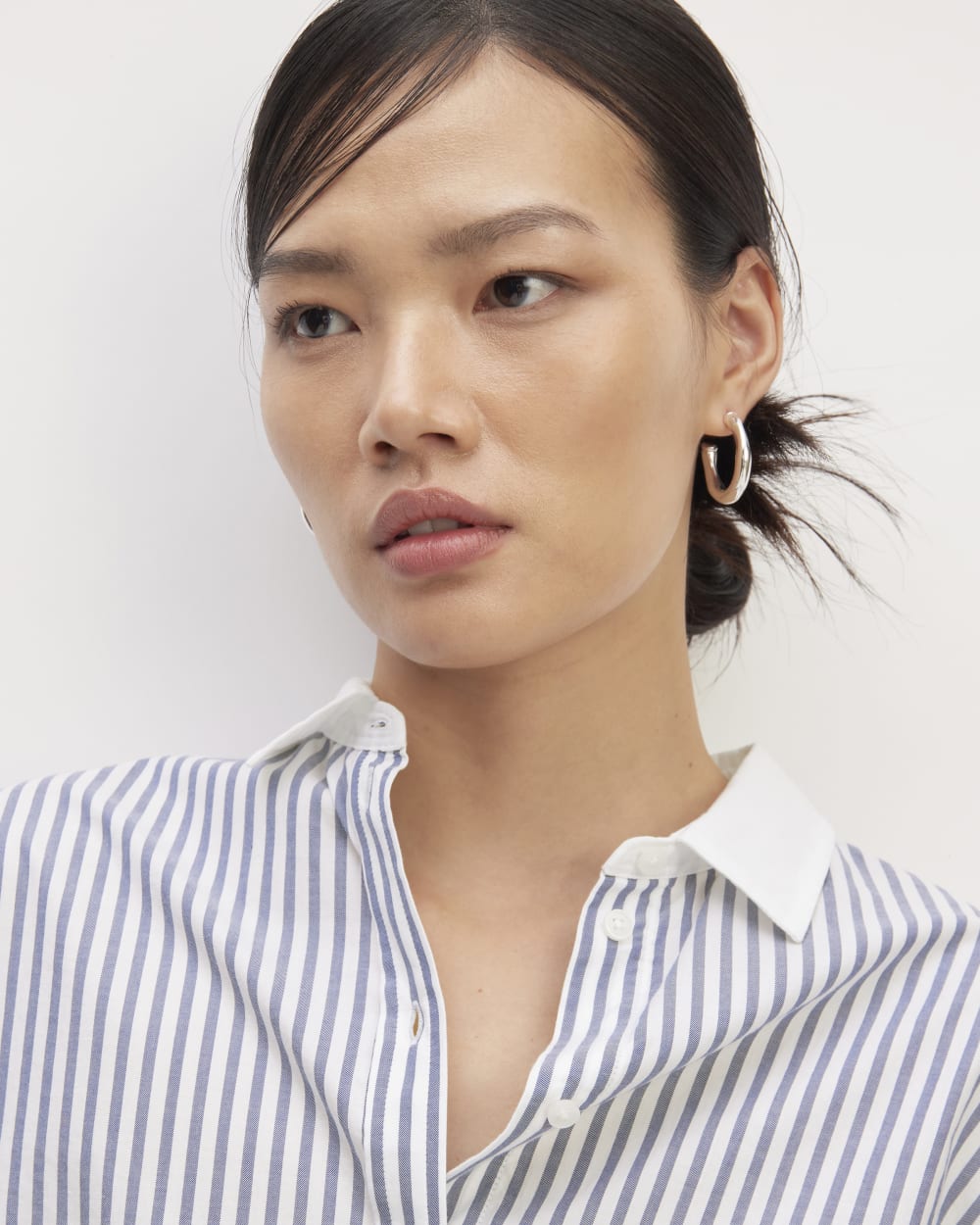 womens-silky-cttn-relaxed-shirt-con-marinerblue-white