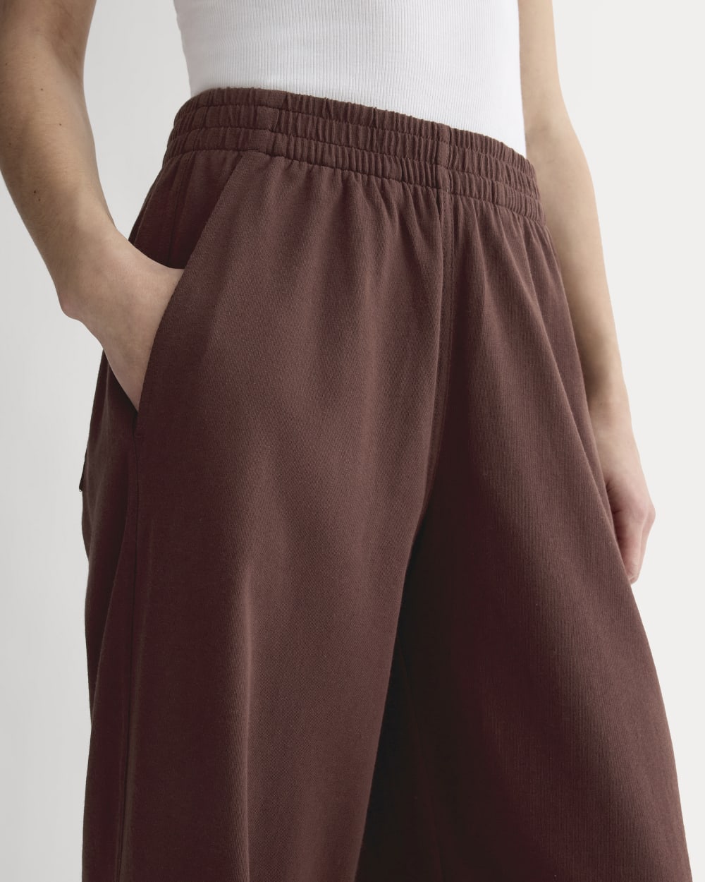 The Off-Duty Barrel Pant | Dark Mahogany – Everlane