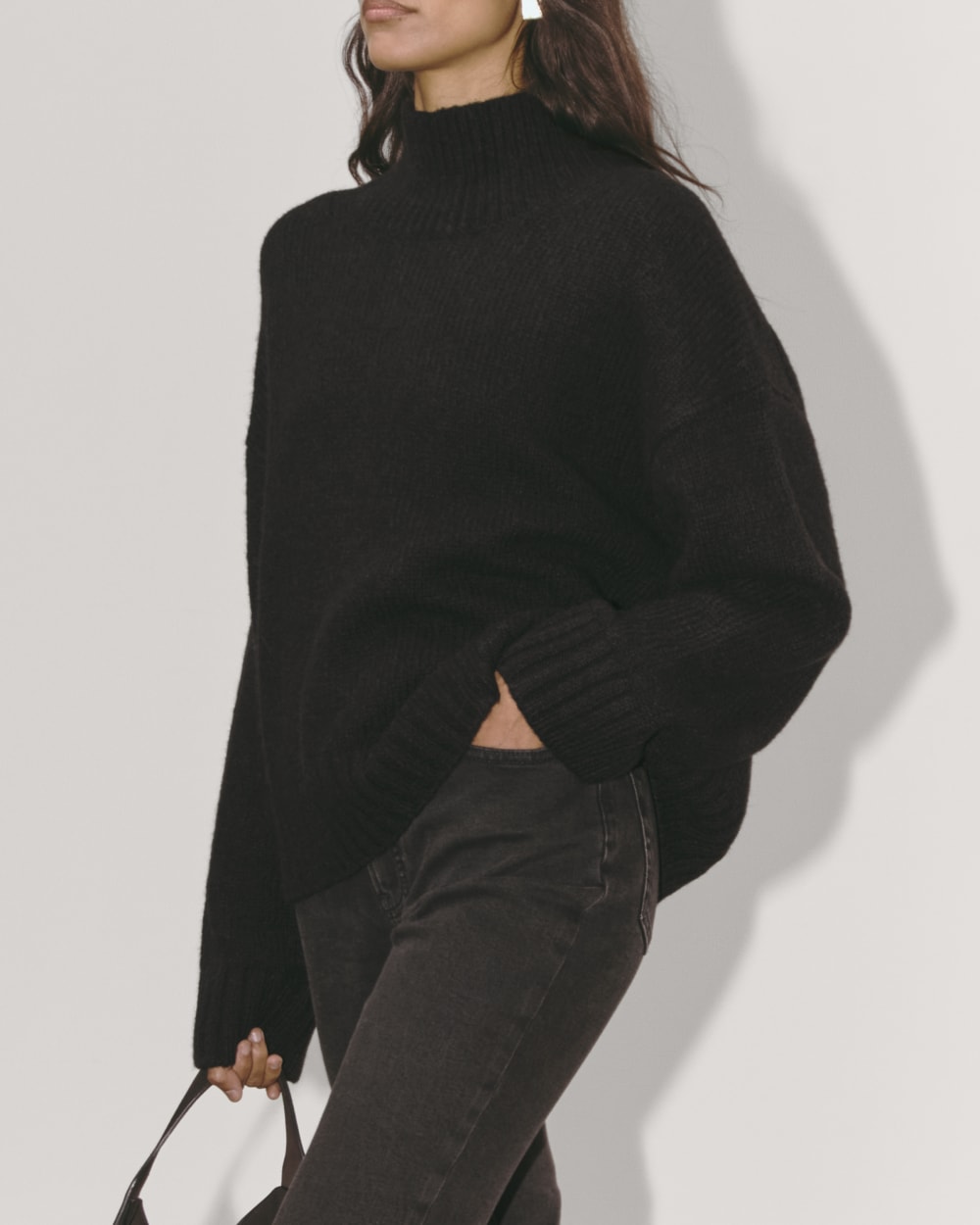 The Cloud Oversized Turtleneck | Black – Everlane
