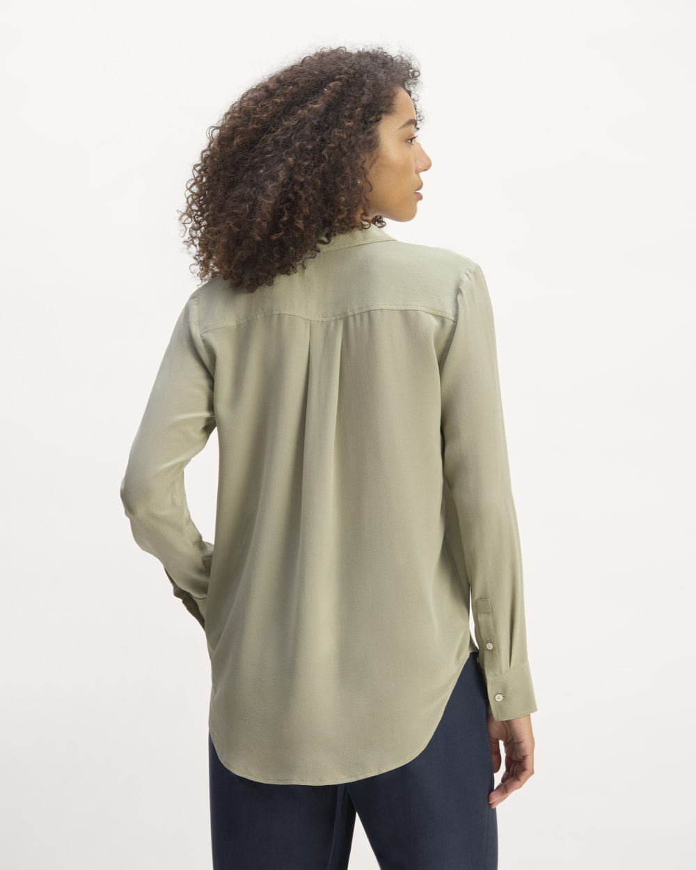 womens-clean-silk-relaxed-shirt-seagrass