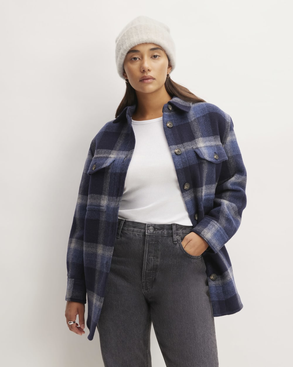 unisex-big-alpaca-beanie-almond