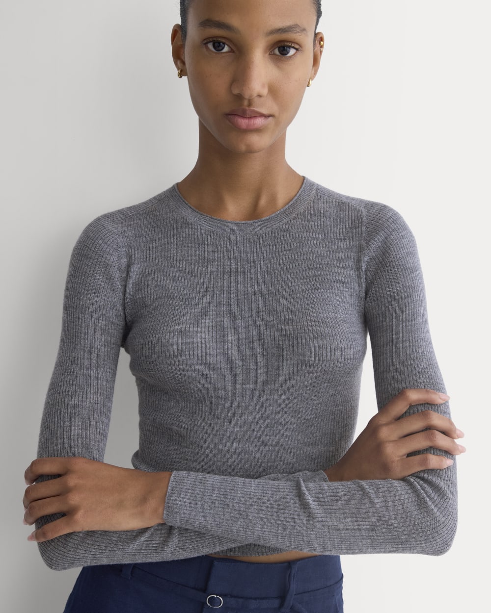womens-cropped-crew-top-ultrafine-merino-heather-mid-grey