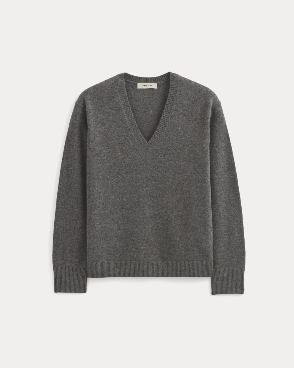 The Classic V in Cashmere | Heather Charcoal – Everlane