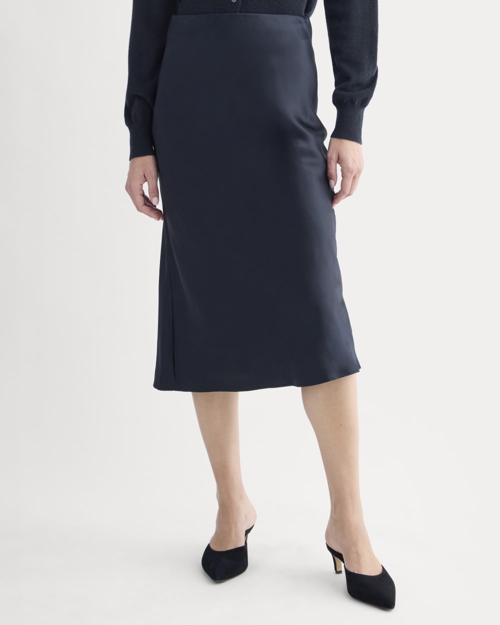 Everlane Slip Skirt In Silk Charmeuse In Navy, Size 16 Everlane Slip Skirt In Silk Charmeuse In Navy, Size 16
