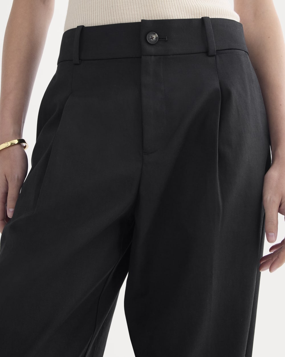 Wide-Leg Trouser in Buttersmooth | Black | 32
