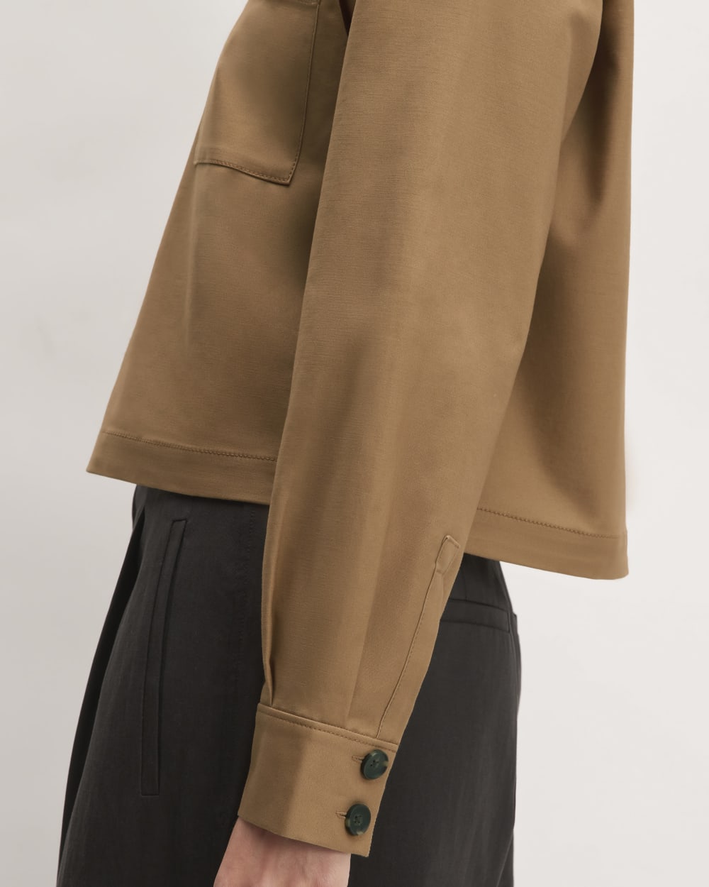 womens-structured-cotton-cropped-shirt-toasted-coconut