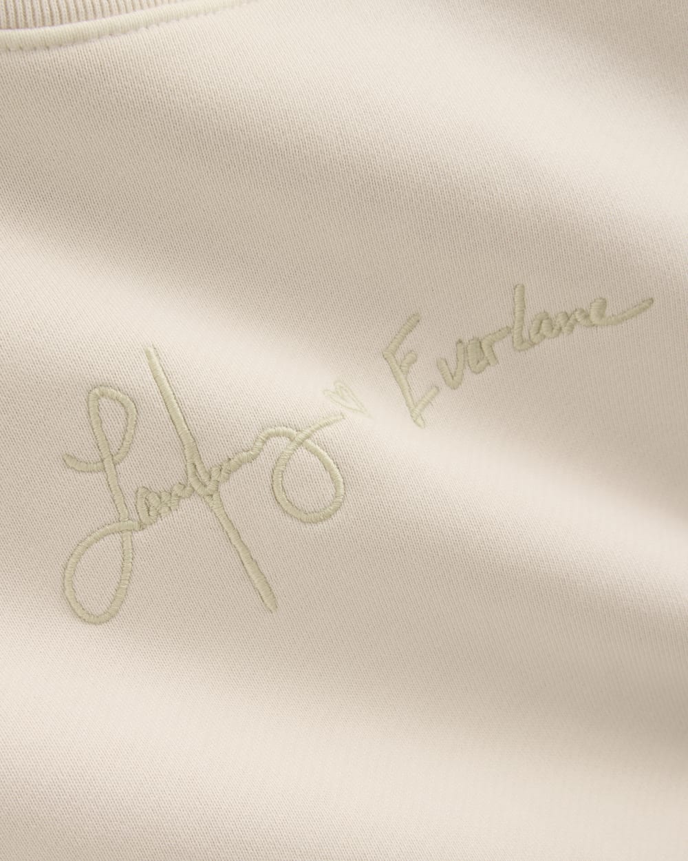 everlane-x-laufey-foundation-sweatshirt-pale-peony