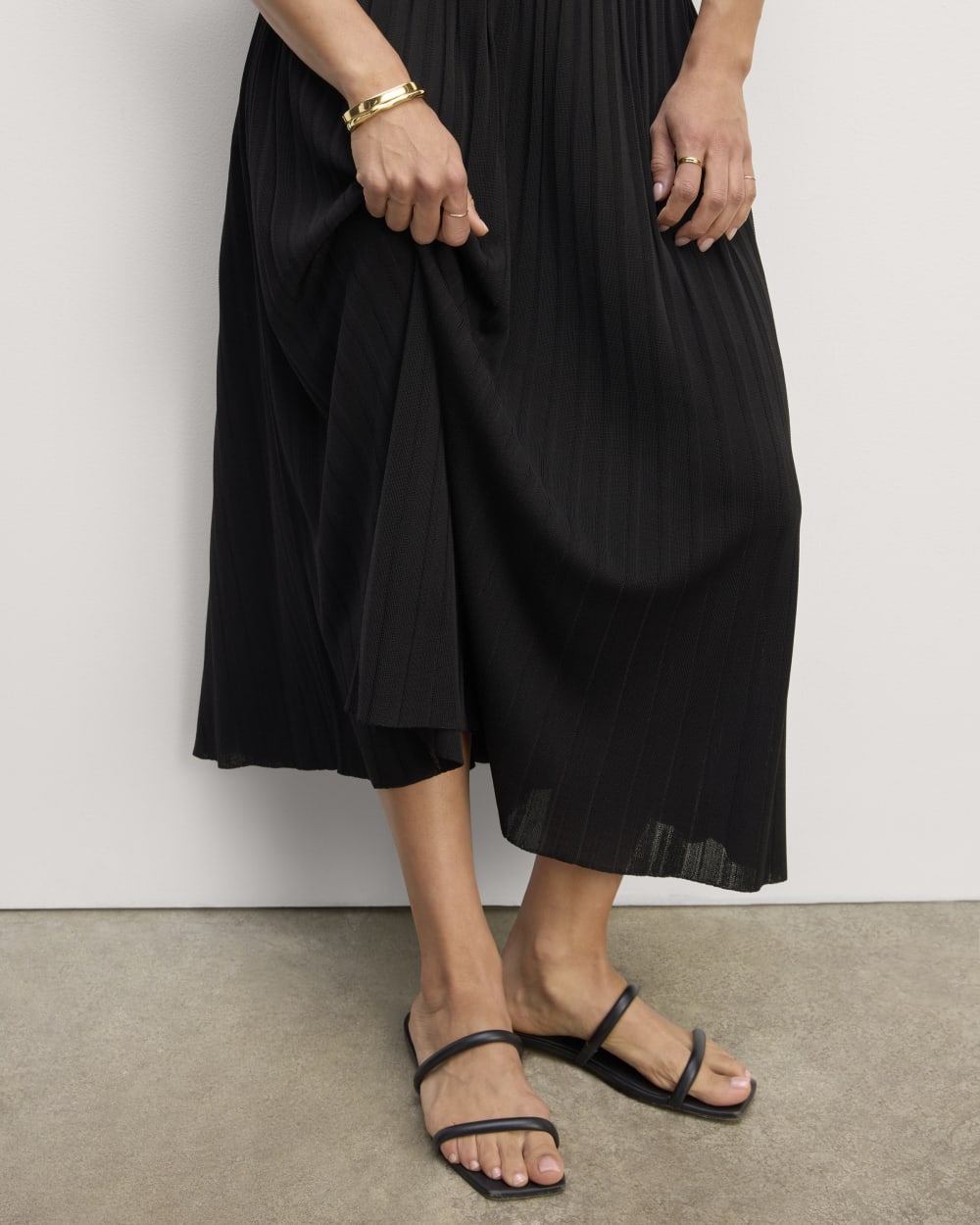 The Pleated Skirt Black – Everlane