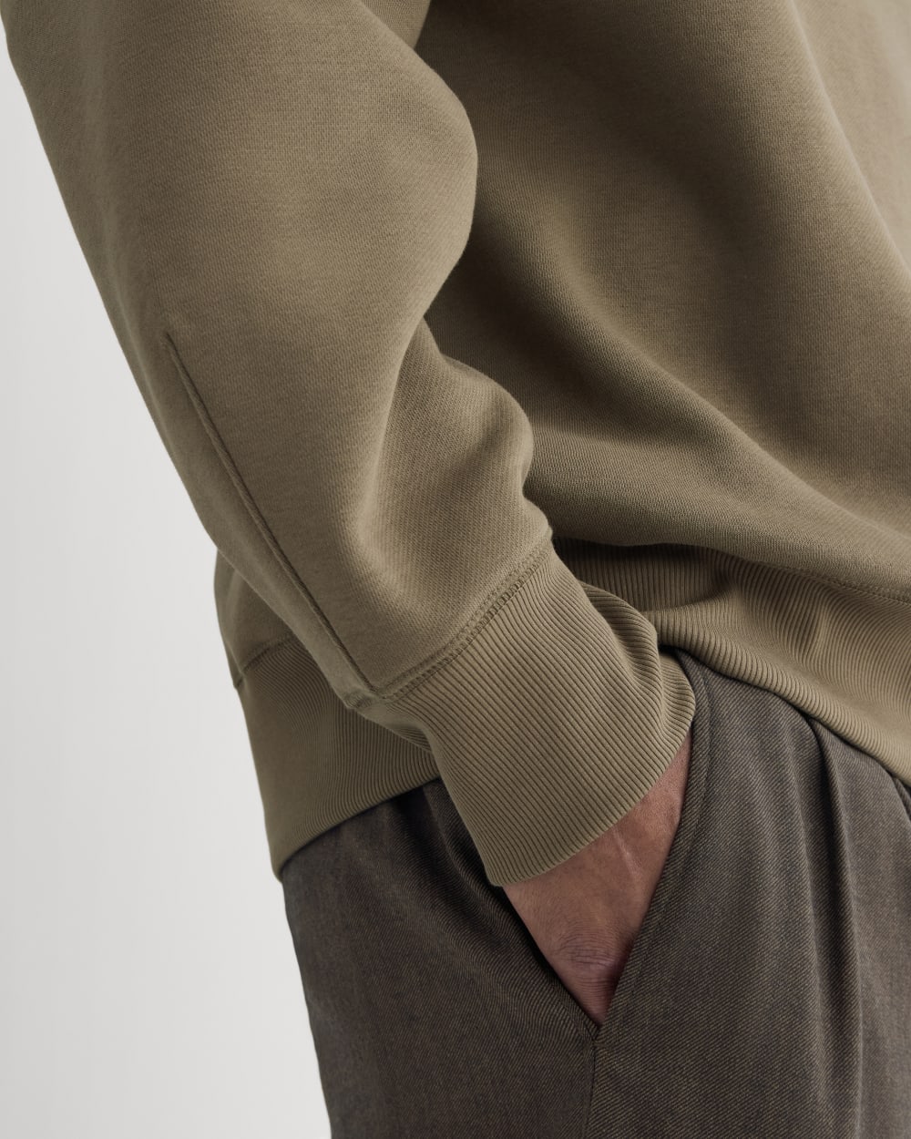 mens-luxe-fleece-crew-pullover-deep-taupe