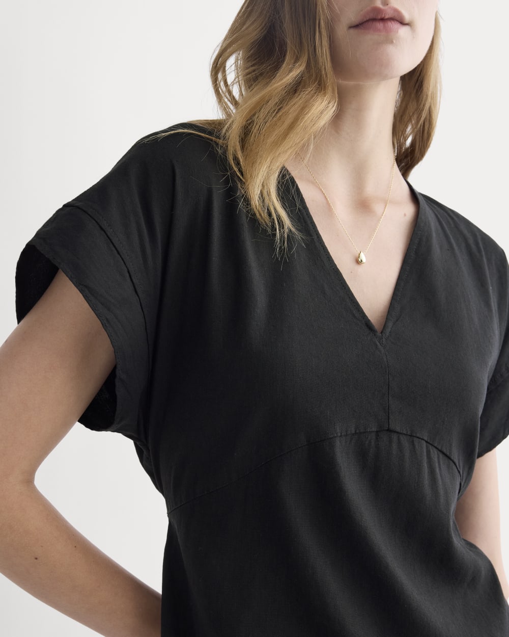 The Tie-Back Dress in Stretch Linen | Black The Tie-Back Dress in Stretch Linen | Black
