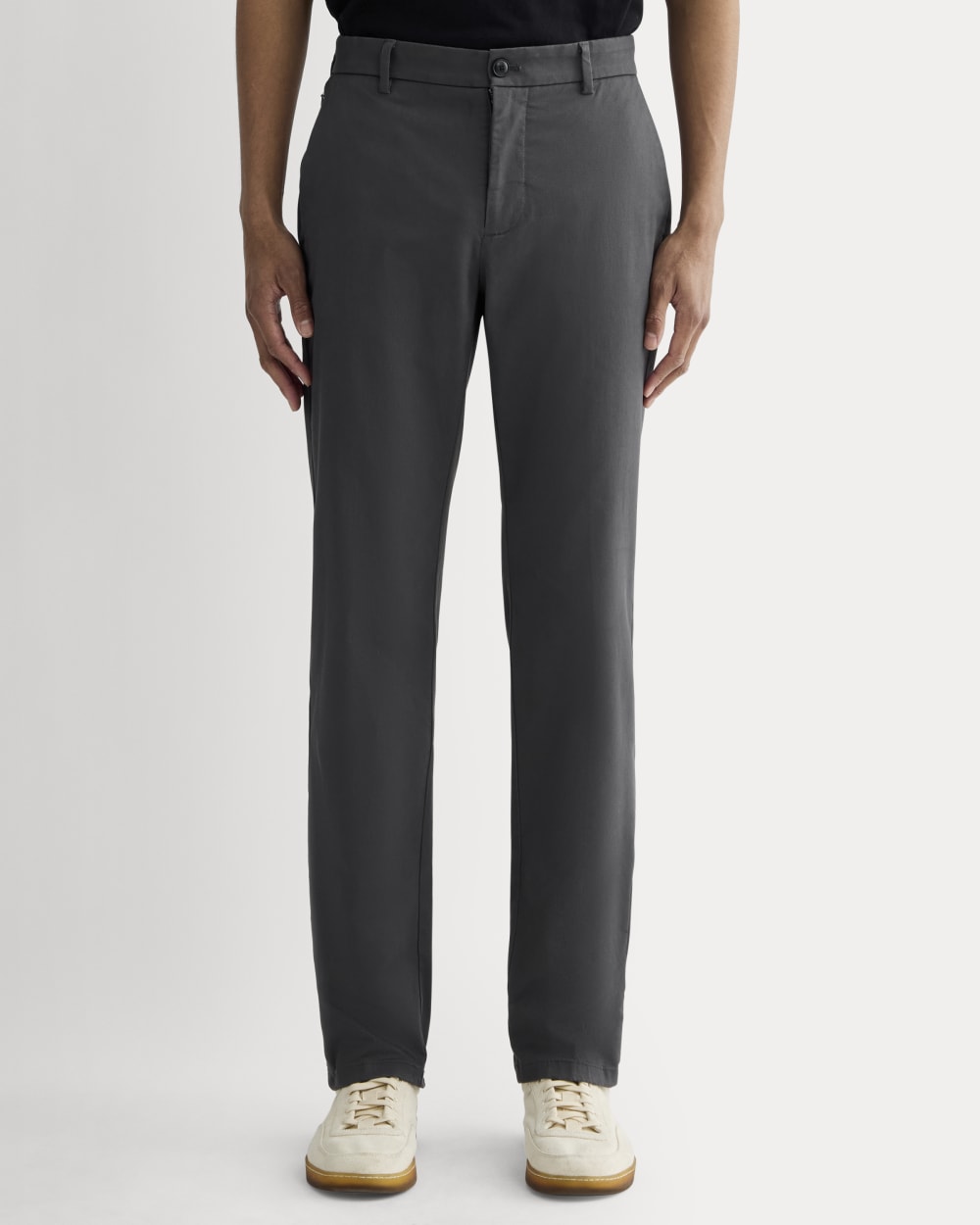 The Transit Chino | Graphite | Slim – Everlane