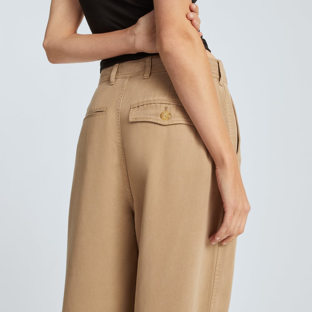 The Chino in Buttersoft | Dark Khaki – Everlane