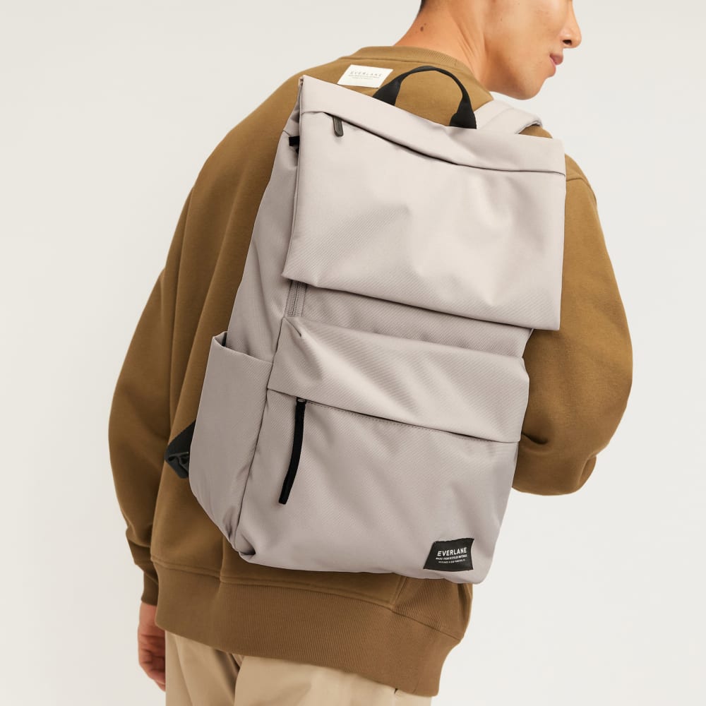 mens-renew-backpack-atmosphere