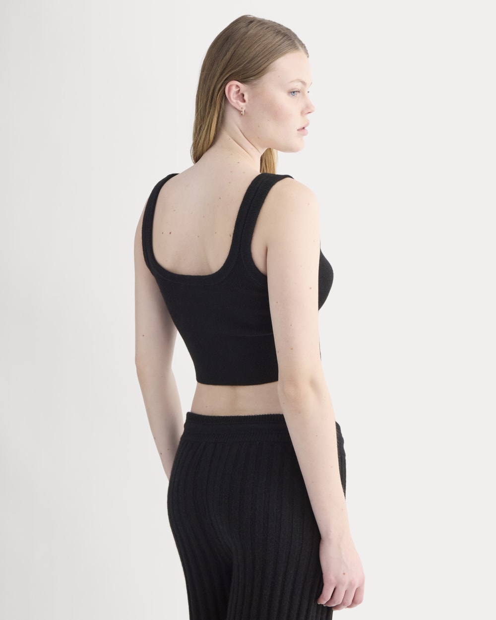 womens-cashmere-cropped-tank-black