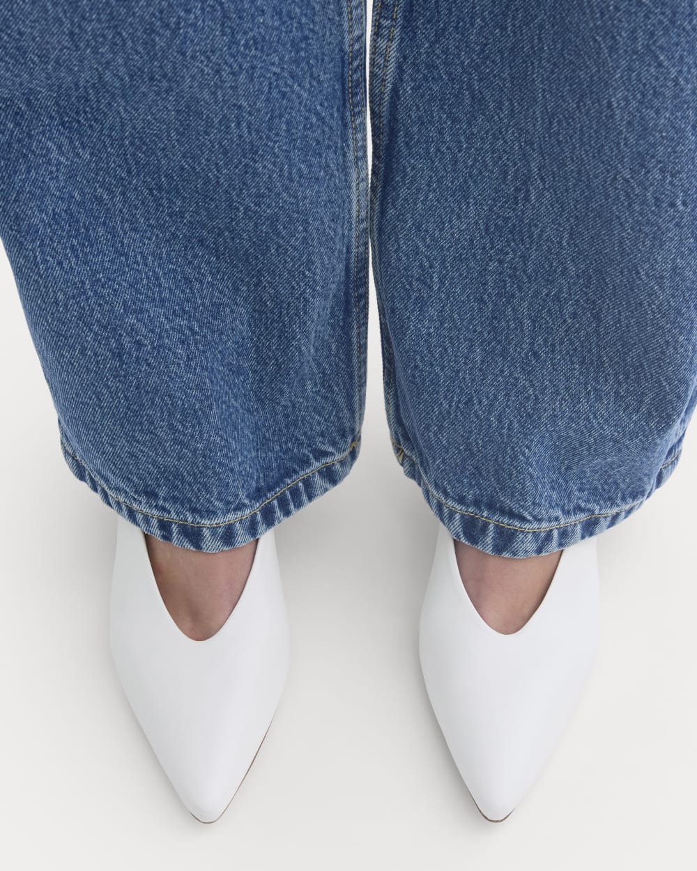 womens-pointed-toe-slingback-heel-snow