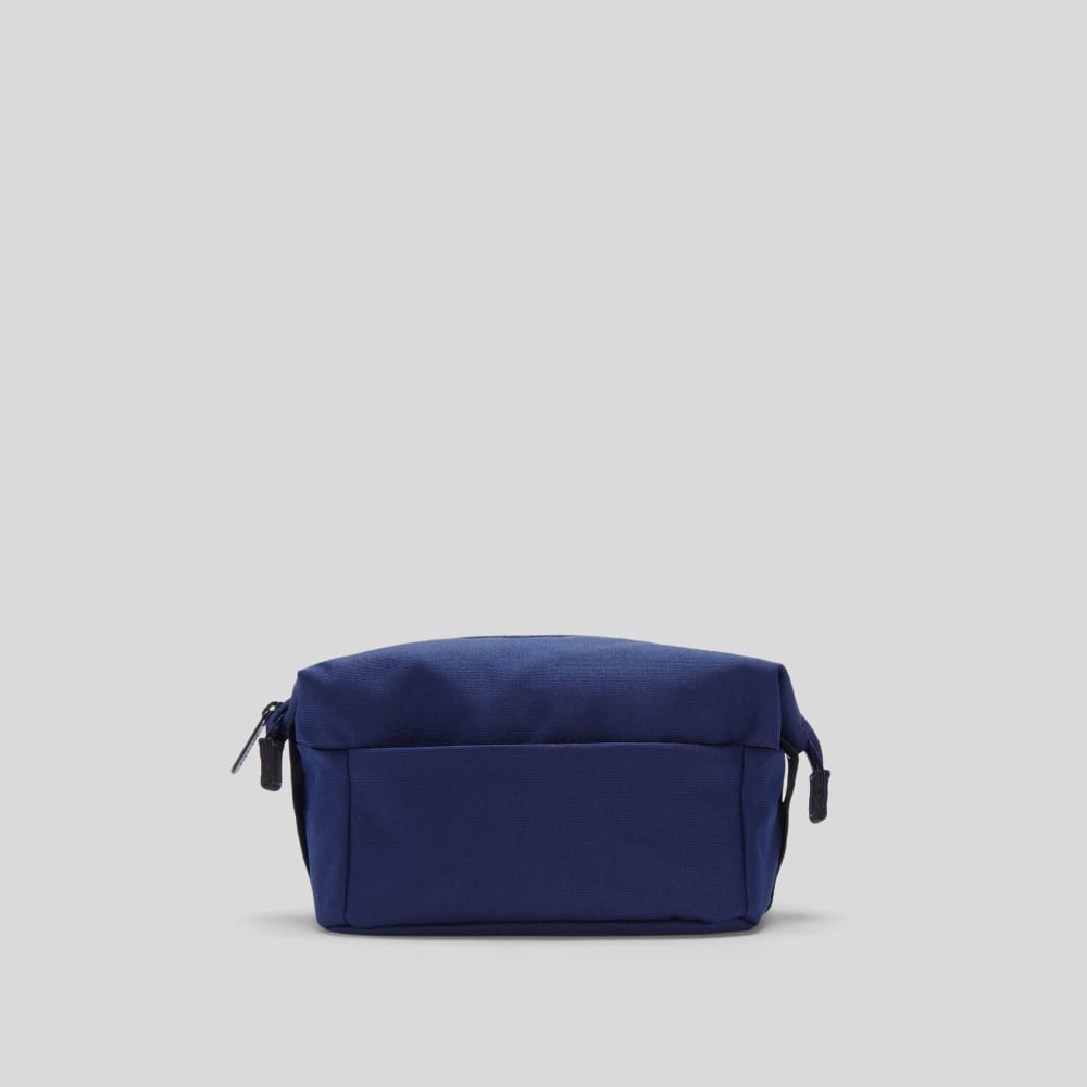 mens-renew-catchall-case-ocean-cavern | primary