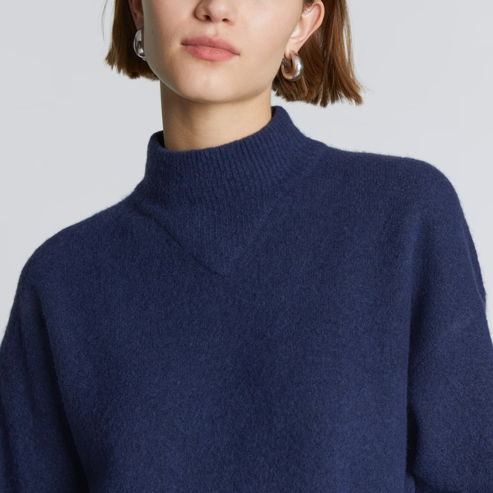 womens-bouncy-wool-sweater-ocean-cavern