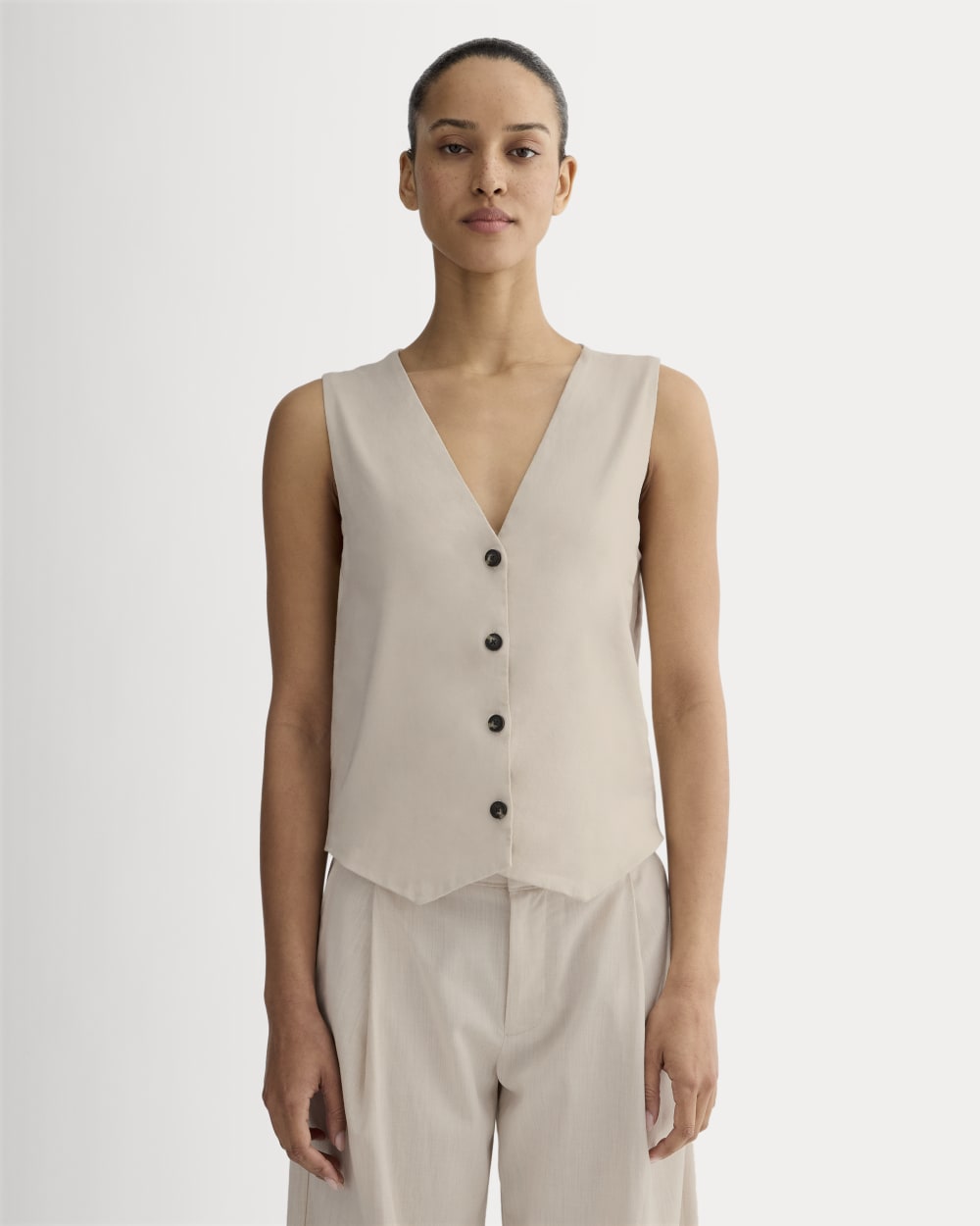 The Vest in Stretch Linen