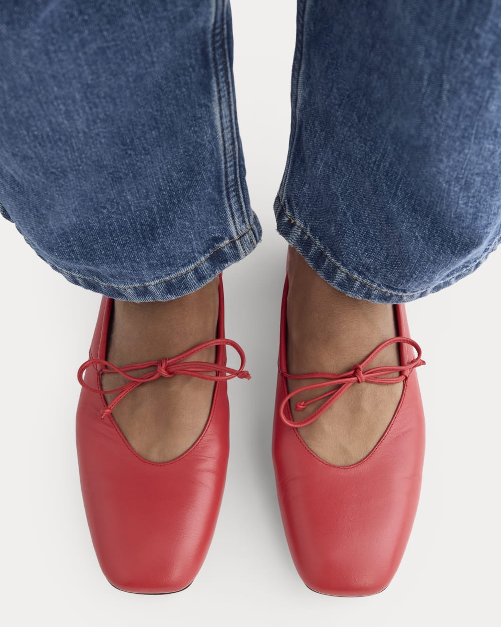 womens-leather-keyhole-flat-classic-red