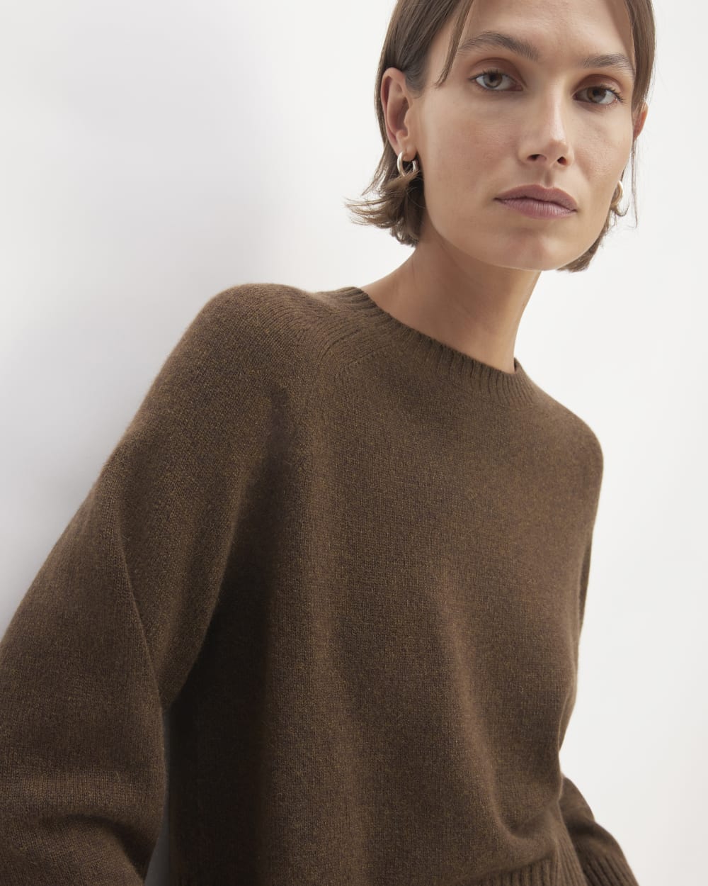 womens-cashmere-boxy-crew-sweater-heather-cocoa
